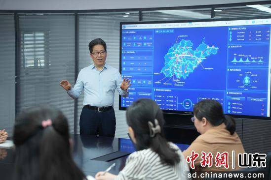 山东亟需探索数据要素价值化利用新路径爱游戏ayx山东省人大代表王英龙：(图1)