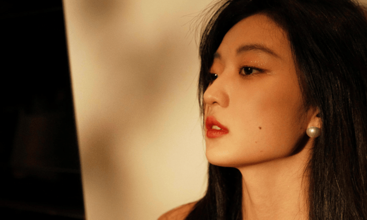 她搭档赵丽颖后小火与陈靖可同居上热搜爱游戏ayx网站《冬至》女主角居然是(图4)