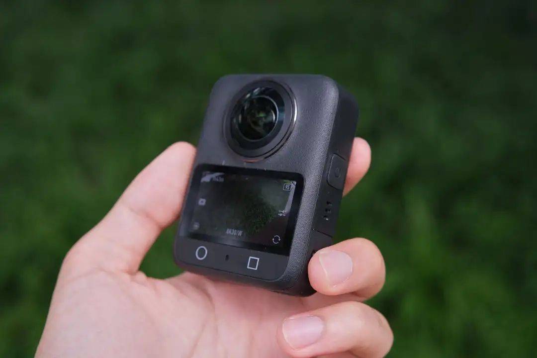 DJI OSMO360 深度评测AYX爱游戏上天入地从内而外：大疆(图4)